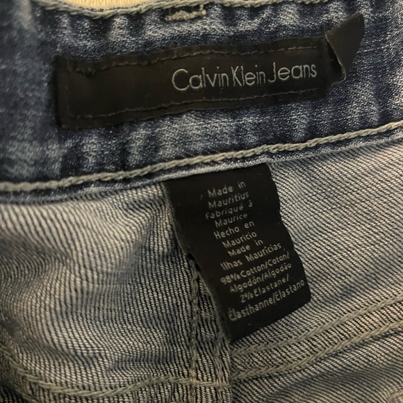 Calvin Klein Denim - Woman’s Calvin Klein capris size 30/10